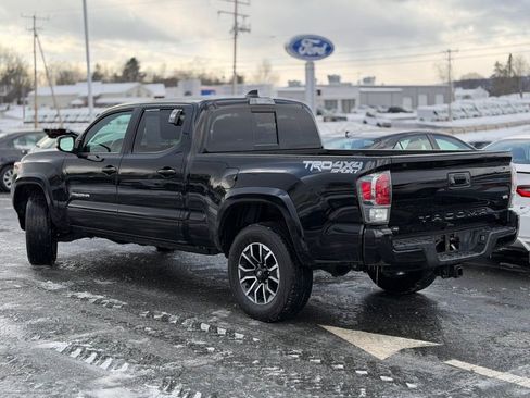 Used 2023 Toyota Tacoma TRD Sport w/ Technology Package image 3