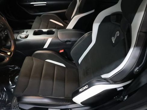 Used 2021 Ford Mustang Shelby GT500 w/ Carbon Fiber Track Pack RWD image 74