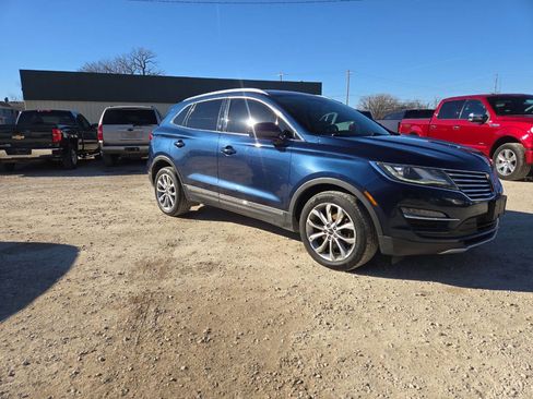 Used 2017 Lincoln MKC Select w/ Select Plus Package image 1