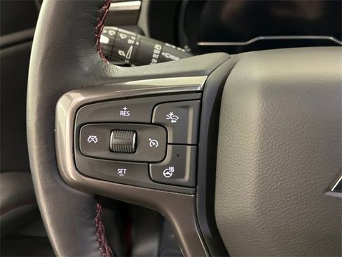 Used 2022 Chevrolet Suburban RST w/ Luxury Package image 23