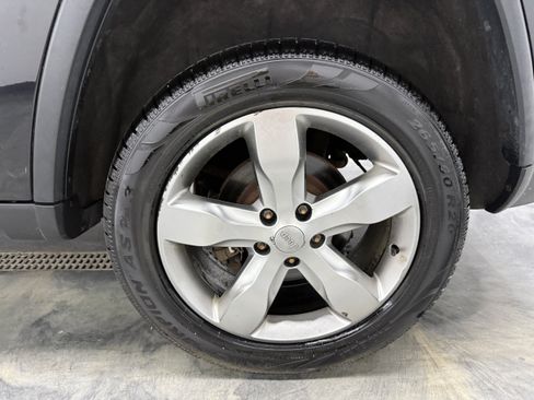 Used 2012 Jeep Grand Cherokee Overland AWD/4WD image 28