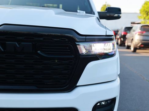 Used 2025 RAM 1500 Big Horn AWD/4WD image 5
