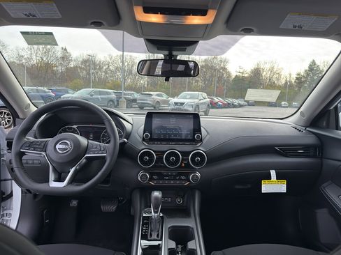 New 2025 Nissan Sentra SV image 27