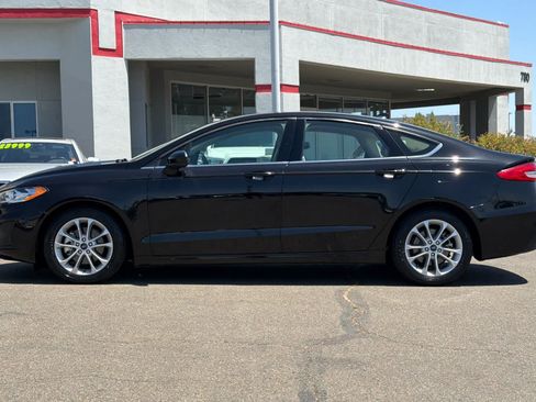Used 2020 Ford Fusion SE FWD image 9