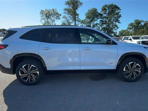 New 2026 Buick Enclave Sport Touring w/ Power Package image 9