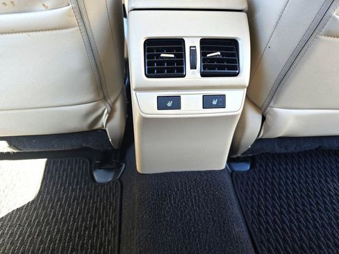 Used 2016 Subaru Outback 2.5i Limited AWD/4WD image 24