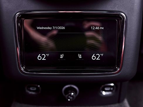 Used 2023 Bentley Bentayga AWD/4WD image 56