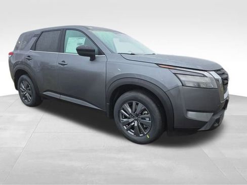 New 2025 Nissan Pathfinder S image 1