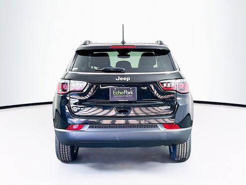 Used 2022 Jeep Compass Latitude w/ Sun and Sound Group image 7