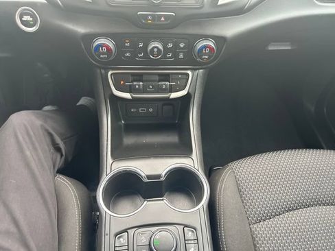 Used 2023 GMC Terrain SLE w/ Driver Convenience Package FWD image 17