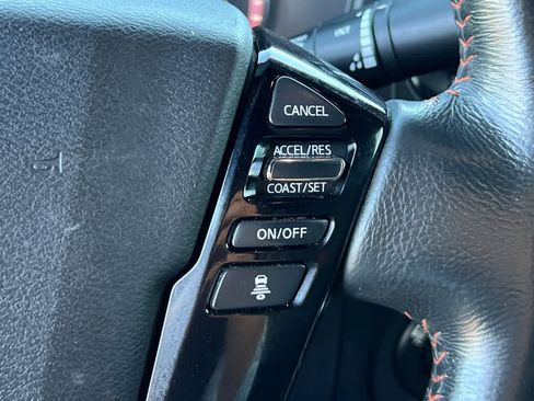 Used 2023 Nissan Frontier PRO-4X w/ Technology Package AWD/4WD image 28