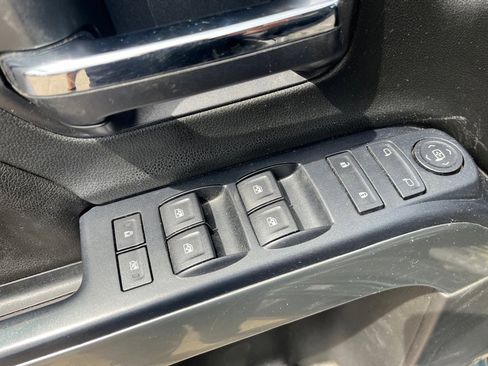 Used 2017 Chevrolet Silverado 2500 LT AWD/4WD image 12