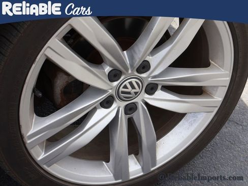 Used 2015 Volkswagen Golf SEL image 24