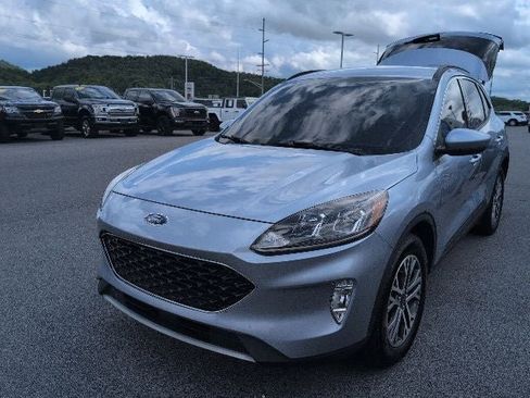Used 2022 Ford Escape SEL AWD/4WD image 3