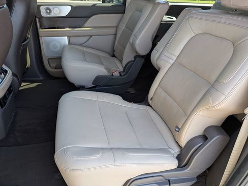 Used 2024 Lincoln Navigator L Reserve AWD/4WD image 25