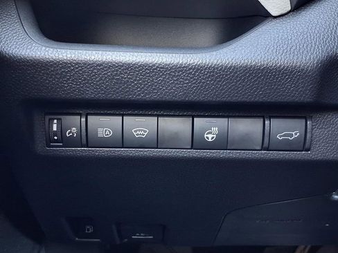 Used 2025 Toyota RAV4 XLE w/ Convenience Package image 22