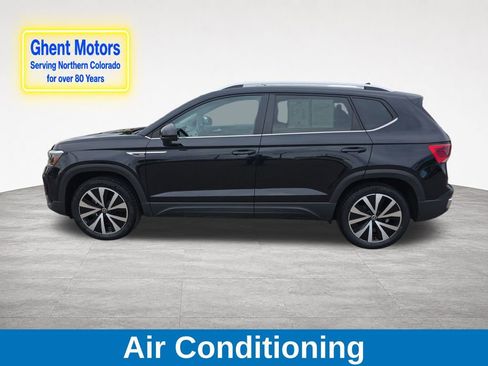 Used 2023 Volkswagen Taos SE AWD/4WD image 4