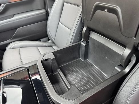 Used 2026 GMC Yukon XL Denali w/ Sun & Power Step Package AWD/4WD image 25