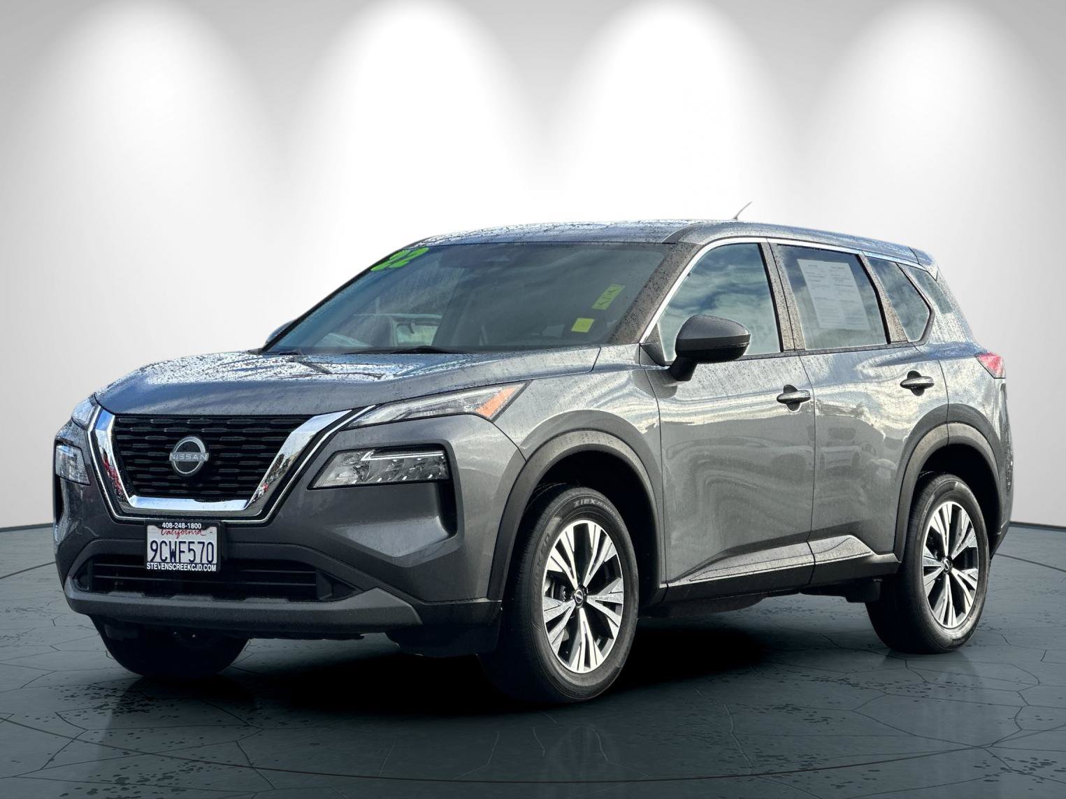 Used 2022 Nissan Rogue SV FWD image 8