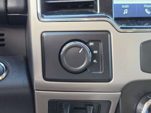 Used 2022 Ford F350 Lariat w/ Lariat Ultimate Package AWD/4WD image 34