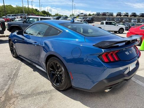 Used 2024 Ford Mustang GT RWD image 5
