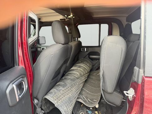 Used 2021 Jeep Gladiator Willys image 20