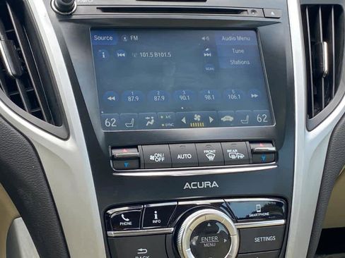 Used 2018 Acura TLX image 11