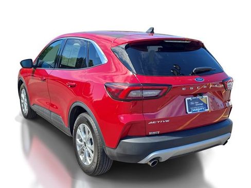 Certified 2023 Ford Escape Active w/ Cold Weather Package FWD image 3