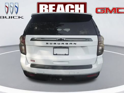 Used 2022 Chevrolet Suburban Z71 w/ Z71 Off-Road Package AWD/4WD image 4