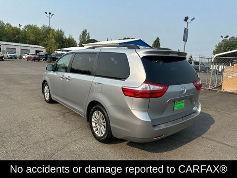 Used 2016 Toyota Sienna XLE FWD image 6