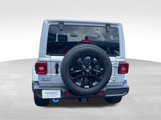 Used 2024 Jeep Wrangler Unlimited Sahara w/ Technology Group AWD/4WD video 4