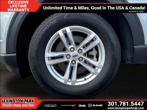 Used 2023 Ford Explorer XLT AWD/4WD image 33