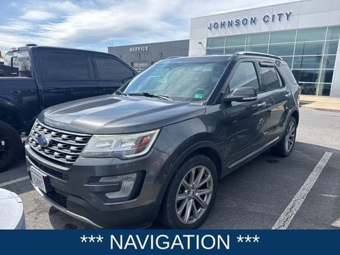 Used 2017 Ford Explorer Limited image 4