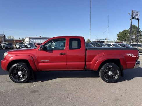 Used 2010 Toyota Tacoma 4x4 Access Cab V6 image 3