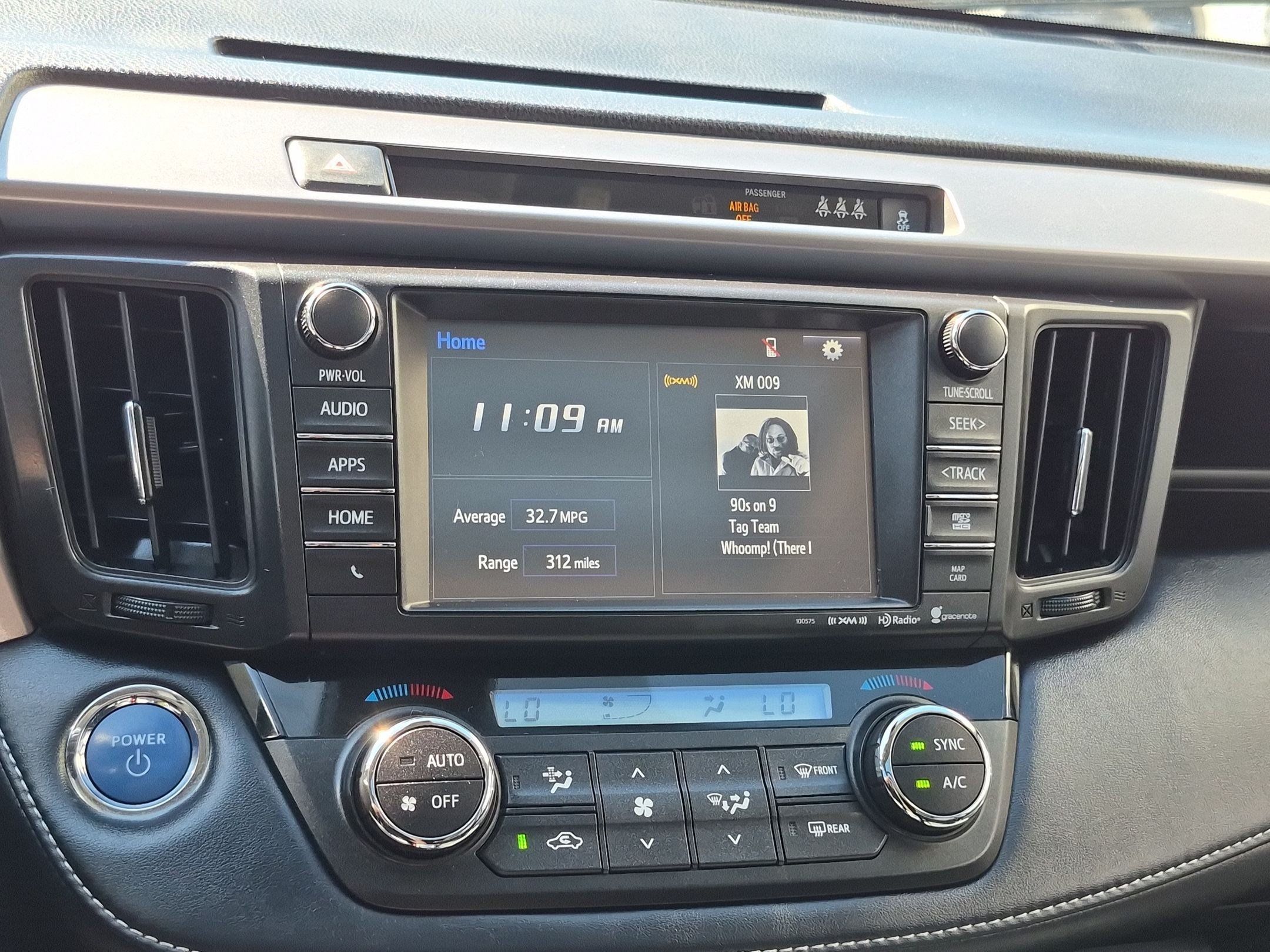 Used 2018 Toyota RAV4 XLE w/ Convenience Package AWD/4WD image 25