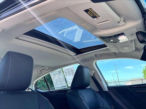 Used 2021 Lexus ES 250 w/ Premium Package AWD/4WD image 23