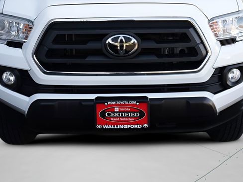 Certified 2023 Toyota Tacoma SR5 AWD/4WD image 8