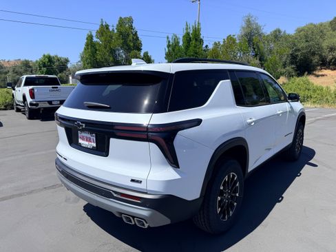 New 2026 Chevrolet Traverse Z71 w/ Driver Confidence Package AWD/4WD image 4