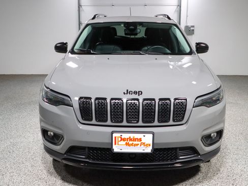 Used 2023 Jeep Cherokee Altitude Lux AWD/4WD image 4