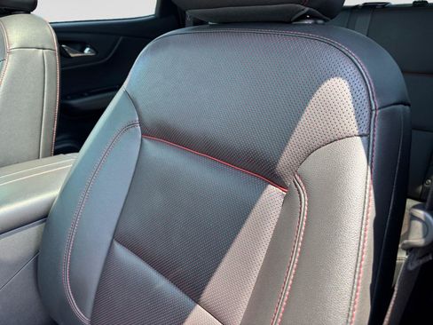 Used 2021 Chevrolet Blazer RS w/ Enhanced Convenience Package FWD image 37