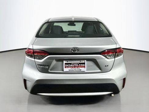 Used 2022 Toyota Corolla LE FWD image 6
