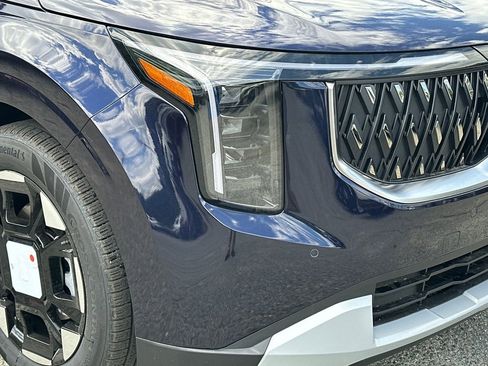 New 2026 Kia Carnival EX FWD image 10