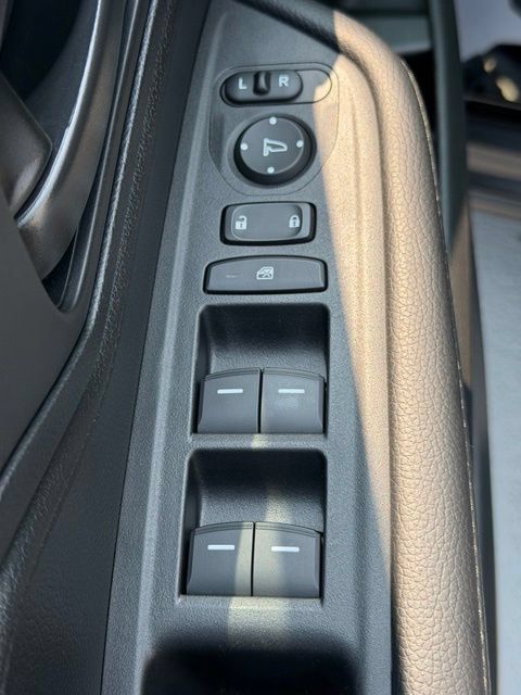 Used 2025 Honda Odyssey EX-L image 18