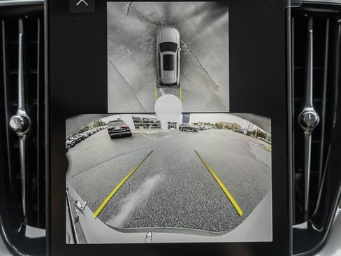 New 2026 Volvo XC90 B6 Plus w/ Protection Package Premier image 42