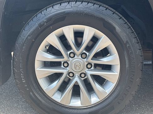 Used 2019 Lexus GX 460 Premium w/ Premium Package AWD/4WD image 28