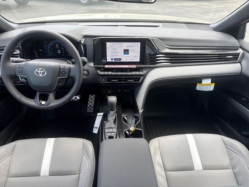 New 2026 Toyota Camry SE FWD image 11