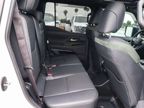 Used 2025 Lexus GX 550 AWD/4WD image 20