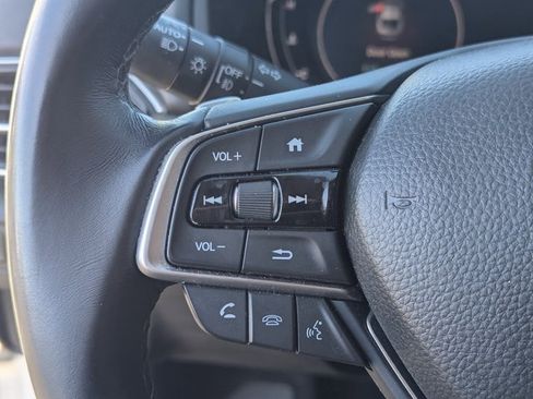 Used 2019 Honda Accord Touring image 19