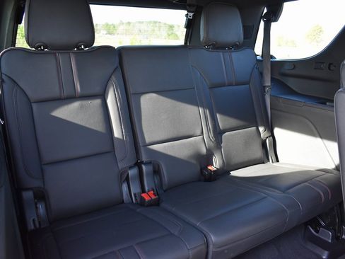 Used 2021 Chevrolet Tahoe RST w/ Luxury Package image 11