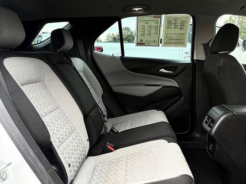 Used 2023 Chevrolet Equinox LS w/ Midnight Edition FWD image 13
